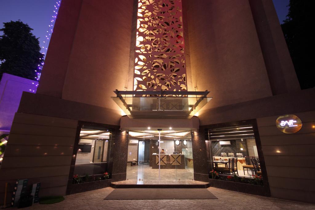 Hotel Bait Inn Ахмедабад Екстериор снимка